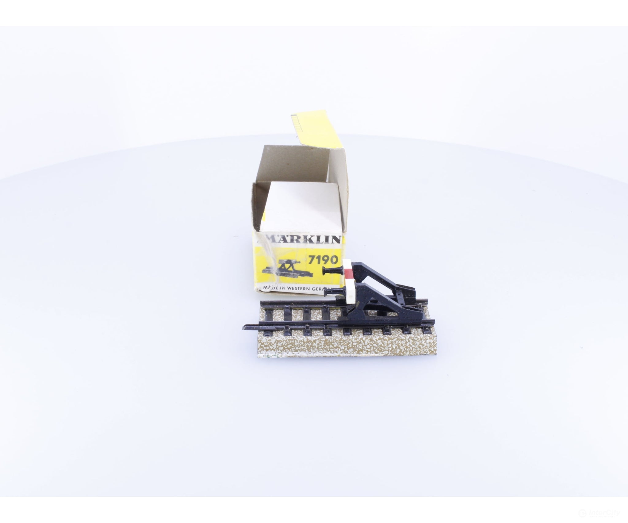 Marklin 7190 HO Stop Block M Track (#3) - Track & Turnouts