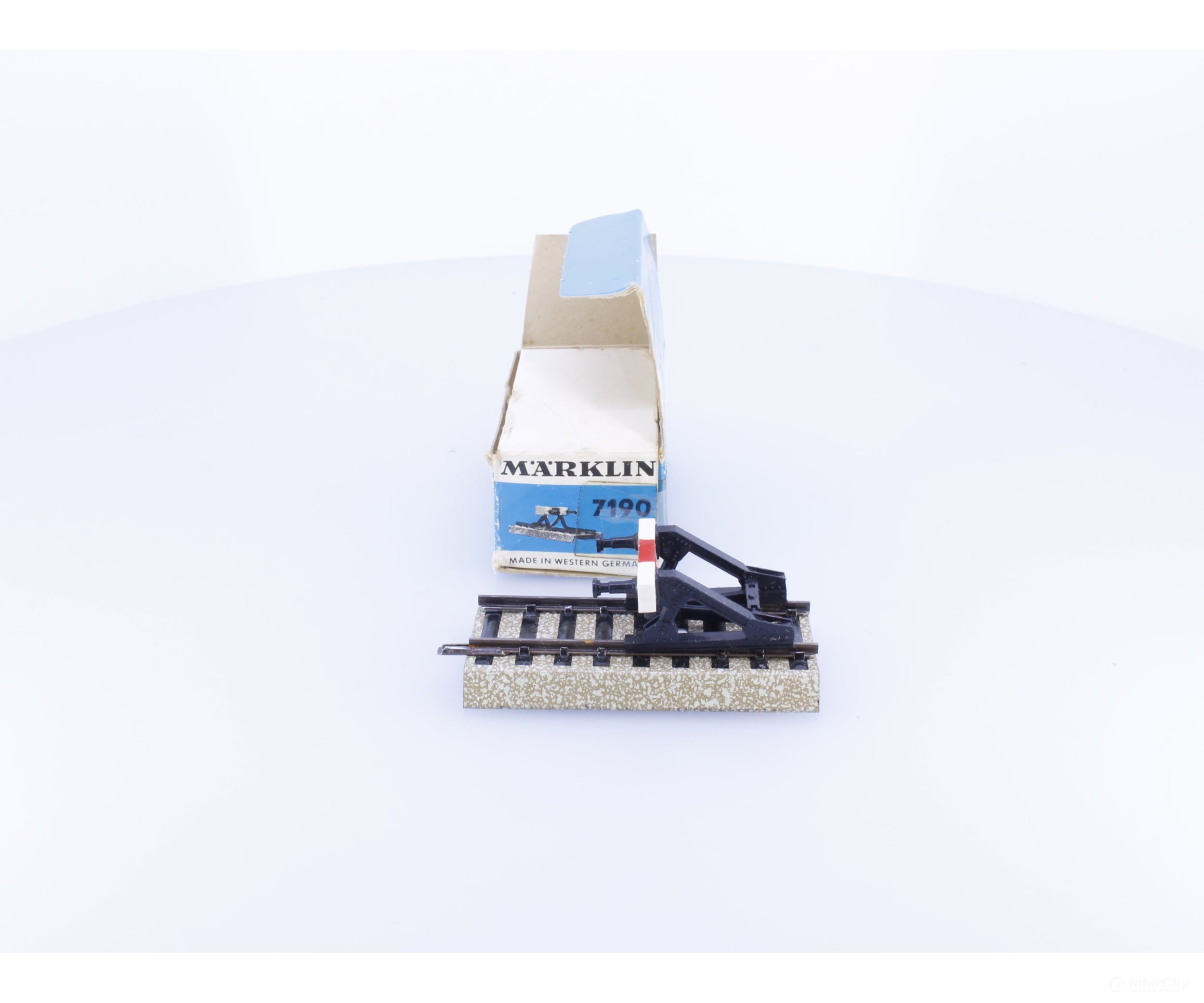 Marklin 7190 HO Stop Block M Track (#4) - Track & Turnouts