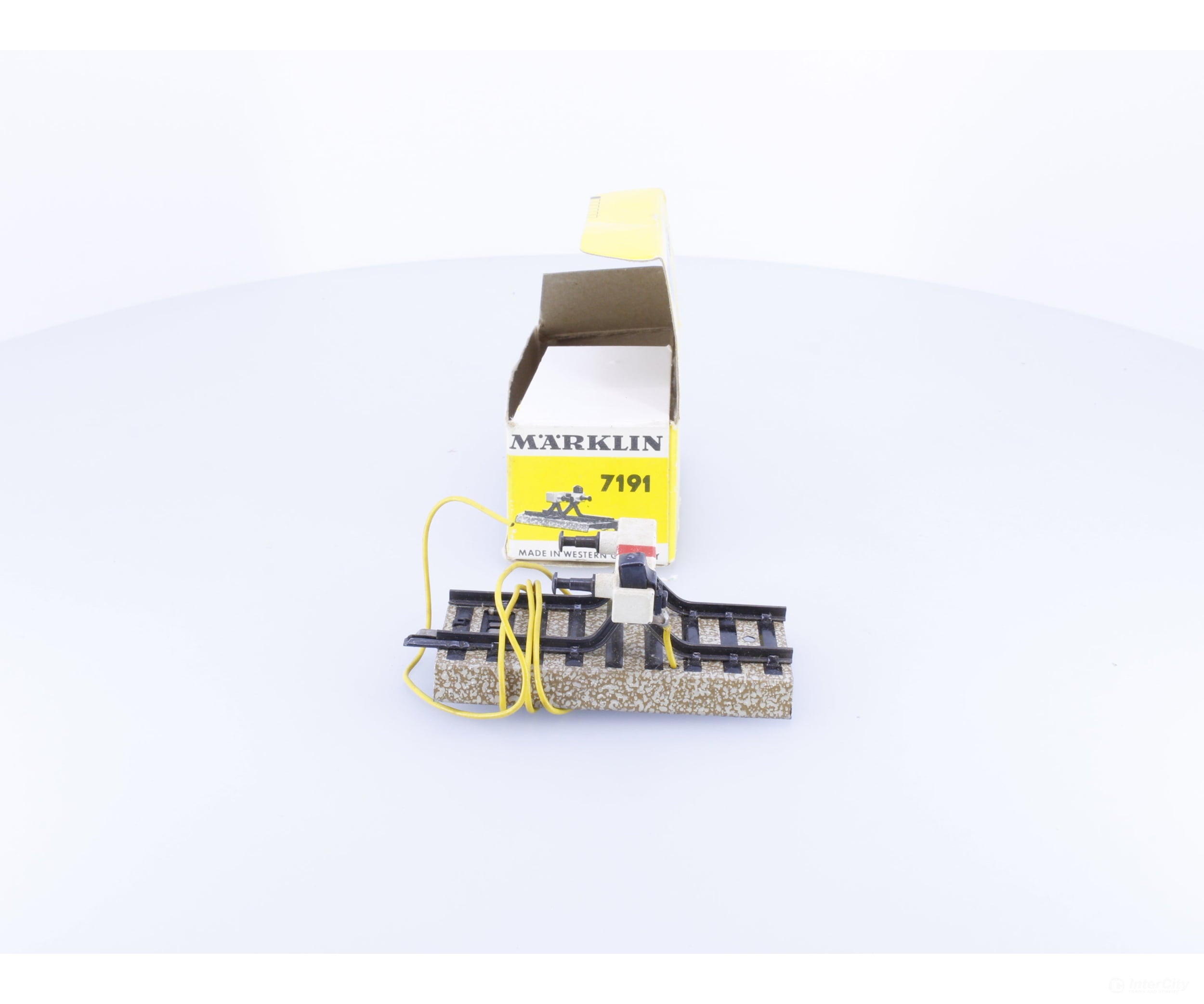 Marklin 7191 HO Stop Block with Light - M Track (#3) - Track & Turnouts