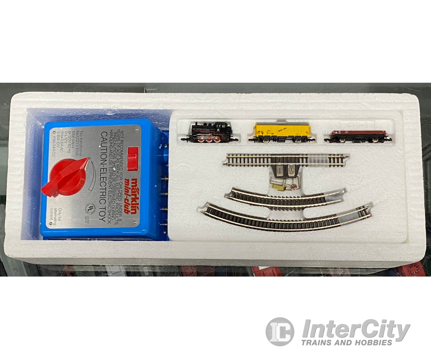 Marklin 8165 Z Mini Club Starter Set with 120V Transformer and Track Starter & Train Sets
