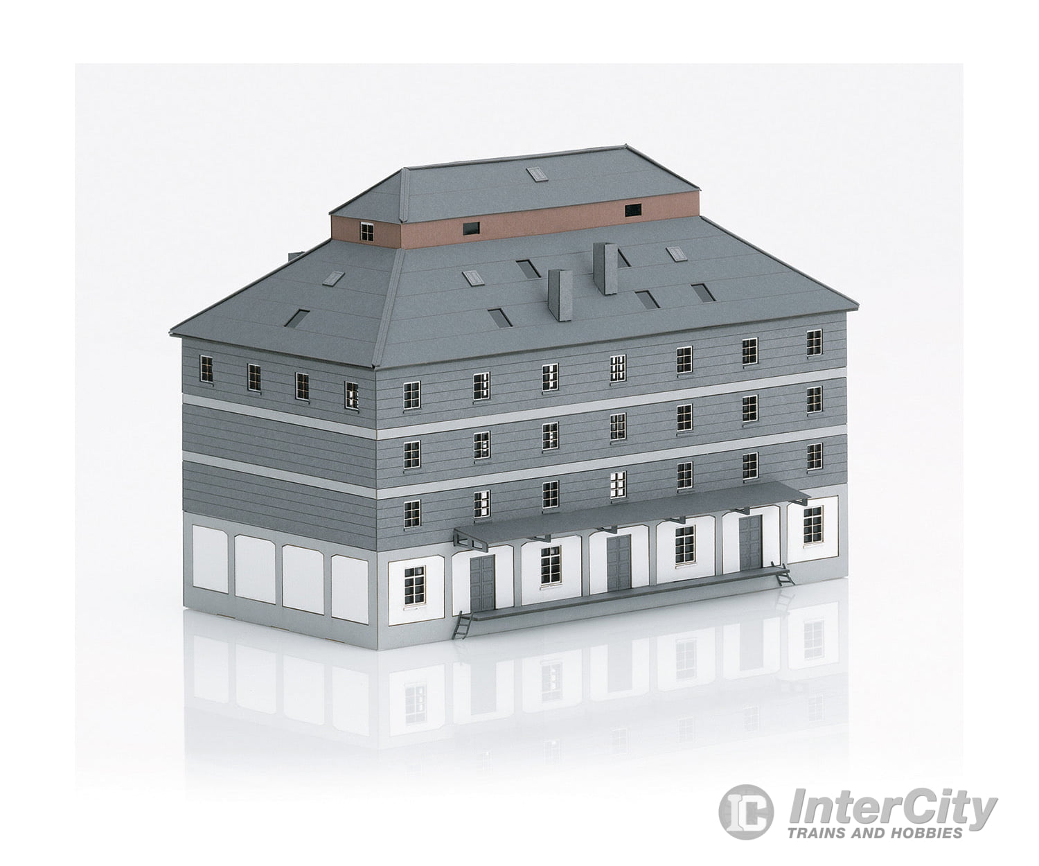 Marklin 89705 Building Kit of the "Raiffeisen Warehouse with Market" - Default Title (IC-MARK-89705)