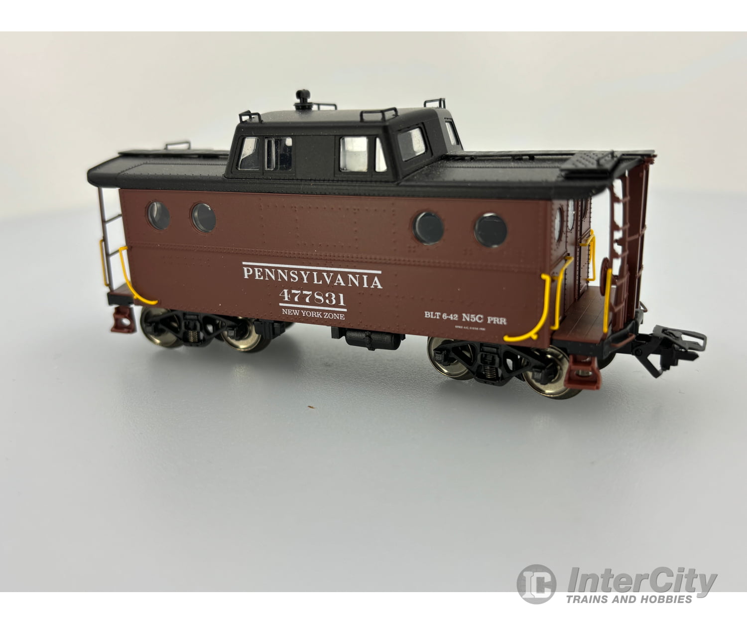 Marklin Ho 45706 3 Caboose Set Up Ca-3 (Safety Scheme) Prr N5C & Nyc (19000 Series) Freight Cars