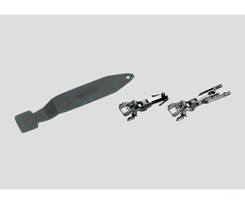 Marklin 7205 Close Couplers for Locomotives and Cars without Guide Mechanisms - Default Title (IC-MARK-7205)