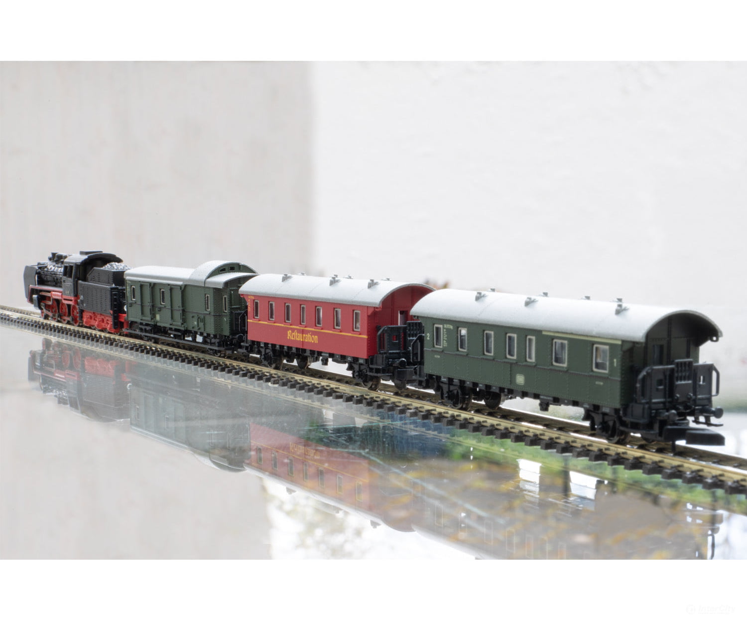Marklin 81874 Museum Passenger Train Starter Set with a Class 24 Steam Locomotive - Default Title (IC-MARK-81874)