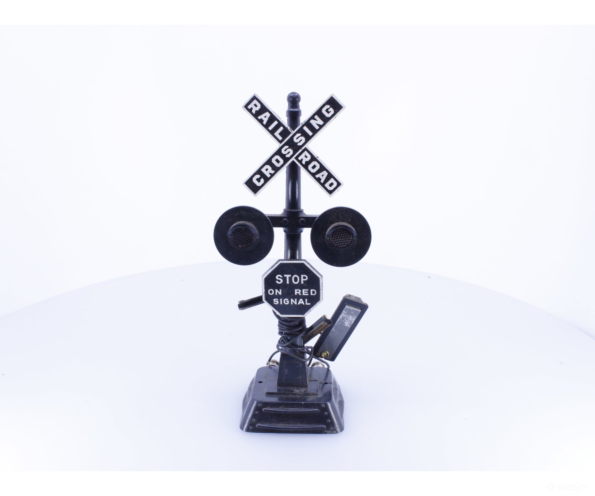 Marx 421 O Railroad Crossing Post Lit - Track Accessories