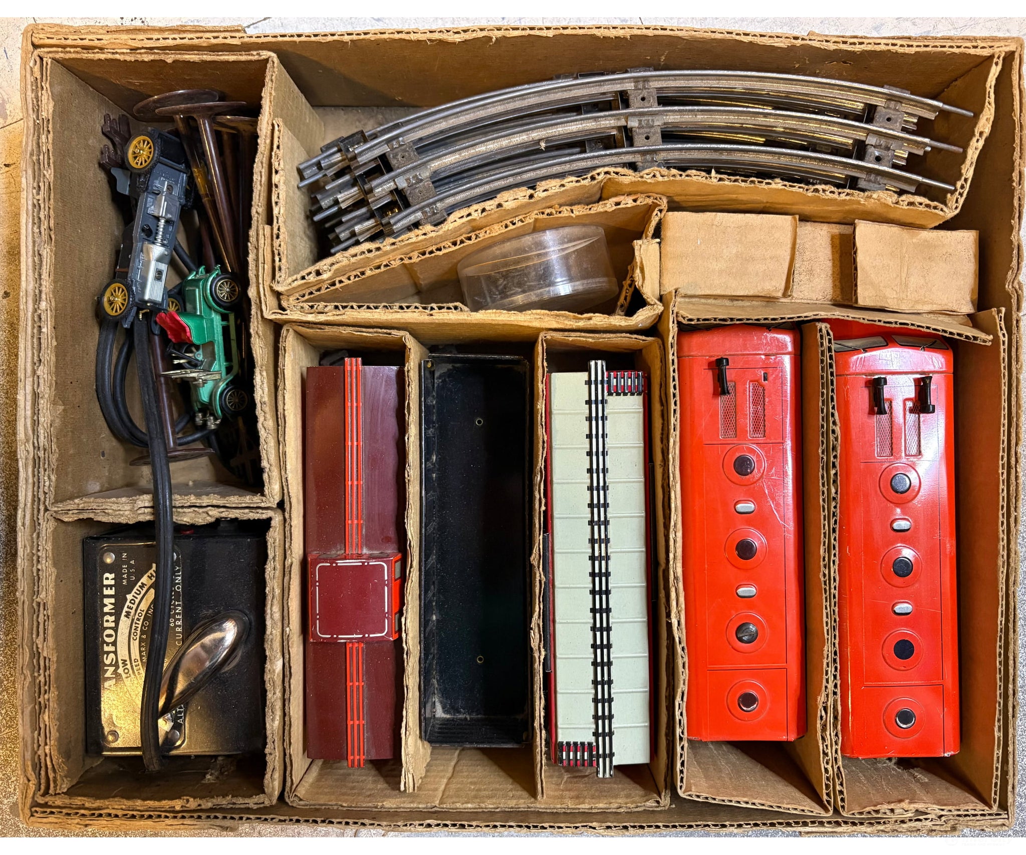 Marx 9500 O Complete Vintage Starter Set in Nice Shape All Original Southern Pacific (SP) 6000 Analog DC - Starter &