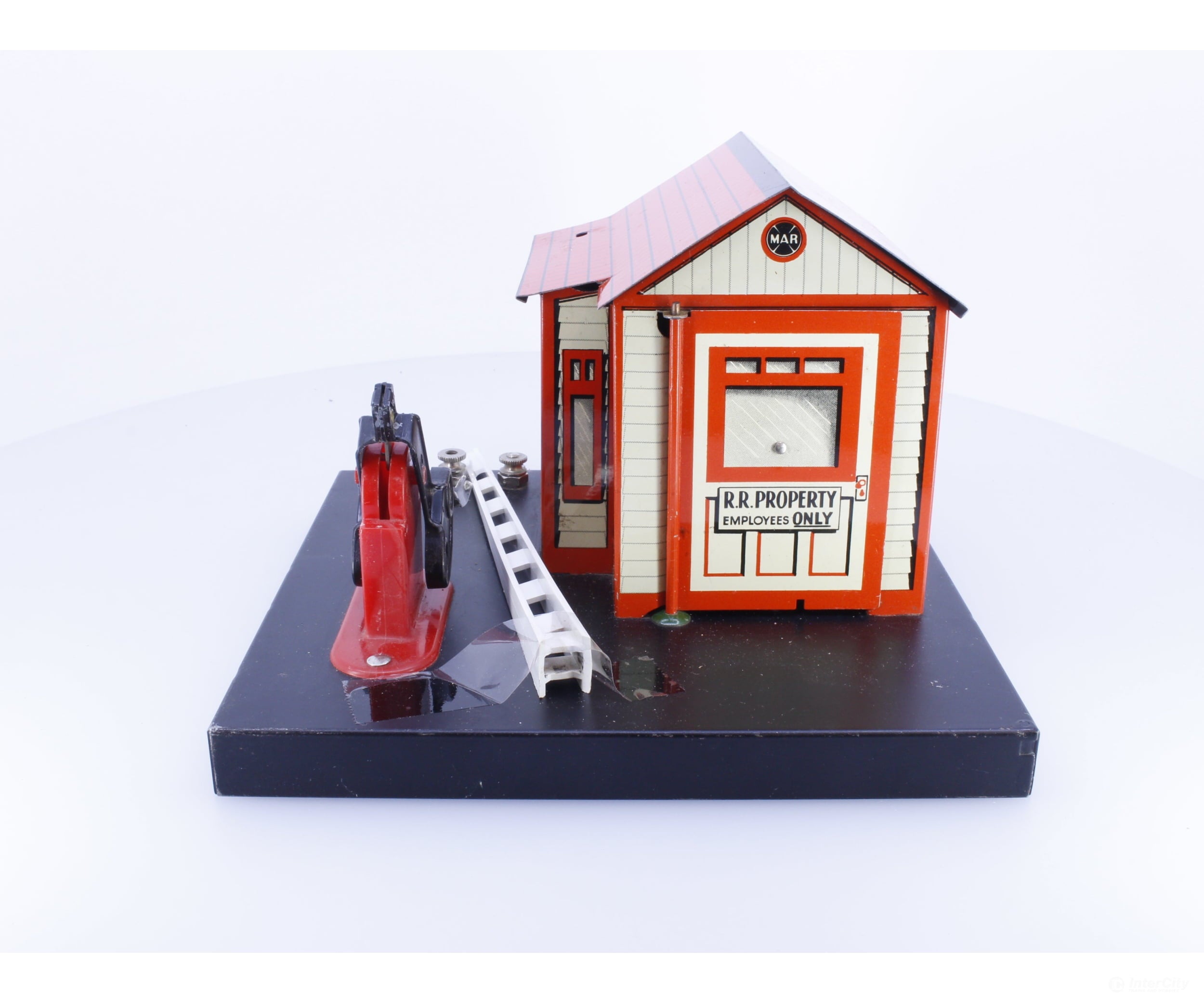 Marx CGATE 1420 O Twin Buildings with Motorized Crossing Gates - Structures