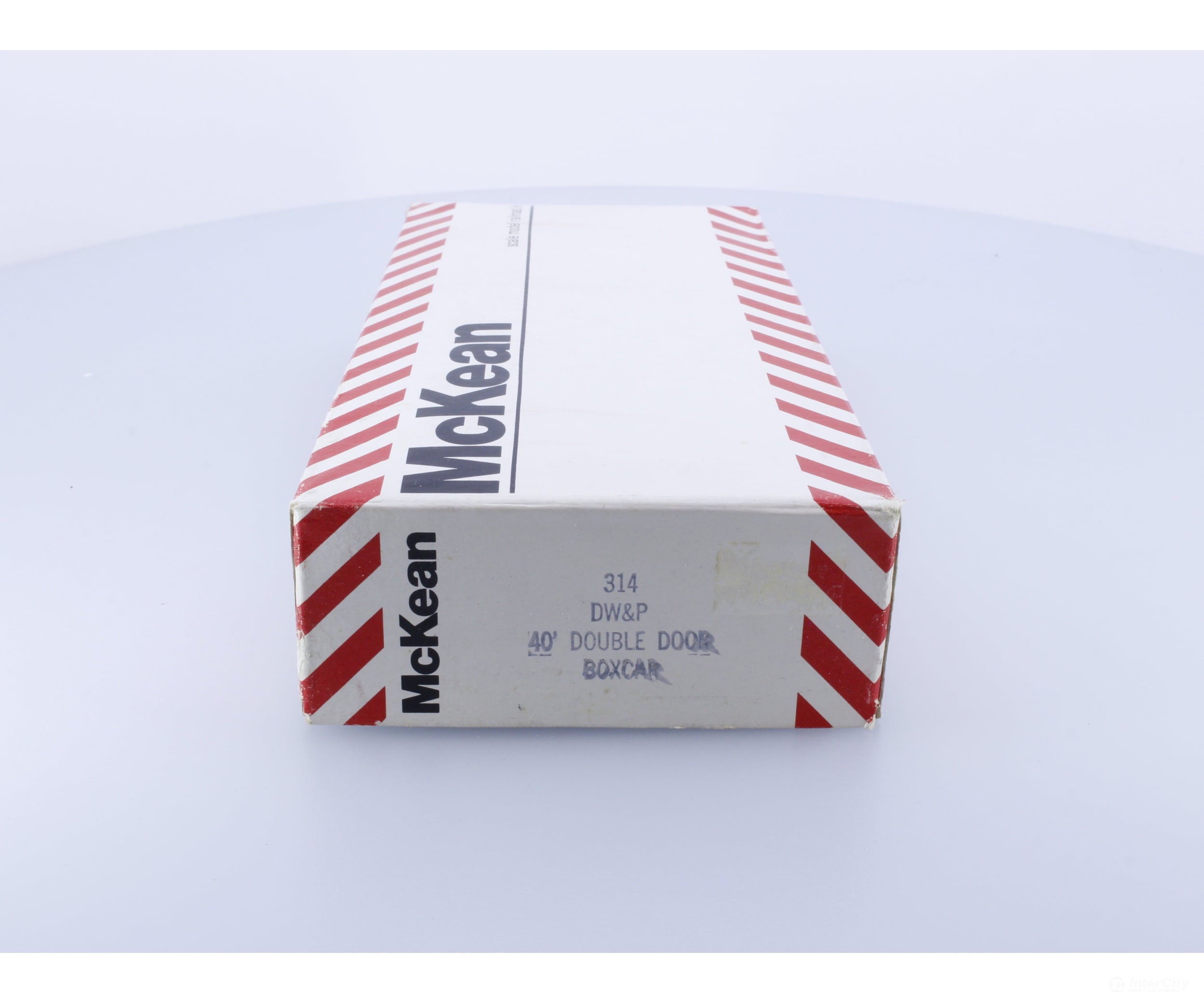 Mckean 314 HO 40’ Double Door Boxcar Duluth Winnipeg and Pacific (DWP) 584003 Freight Cars