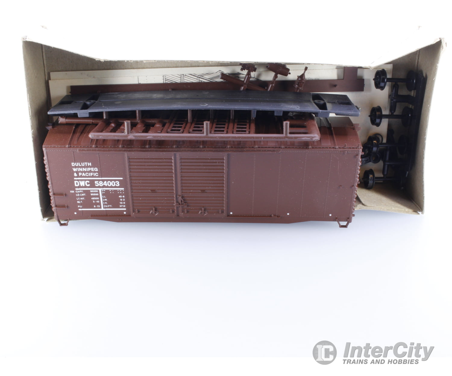 Mckean 314 HO 40’ Double Door Boxcar Duluth Winnipeg and Pacific (DWP) 584003 Freight Cars