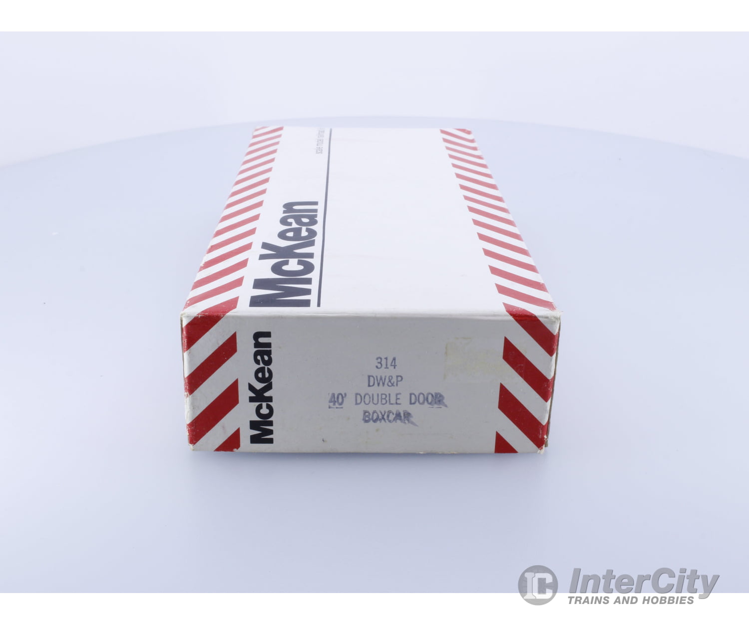 Mckean 314 HO 40’ Double Door Boxcar Duluth Winnipeg and Pacific (DWP) 584003 Freight Cars