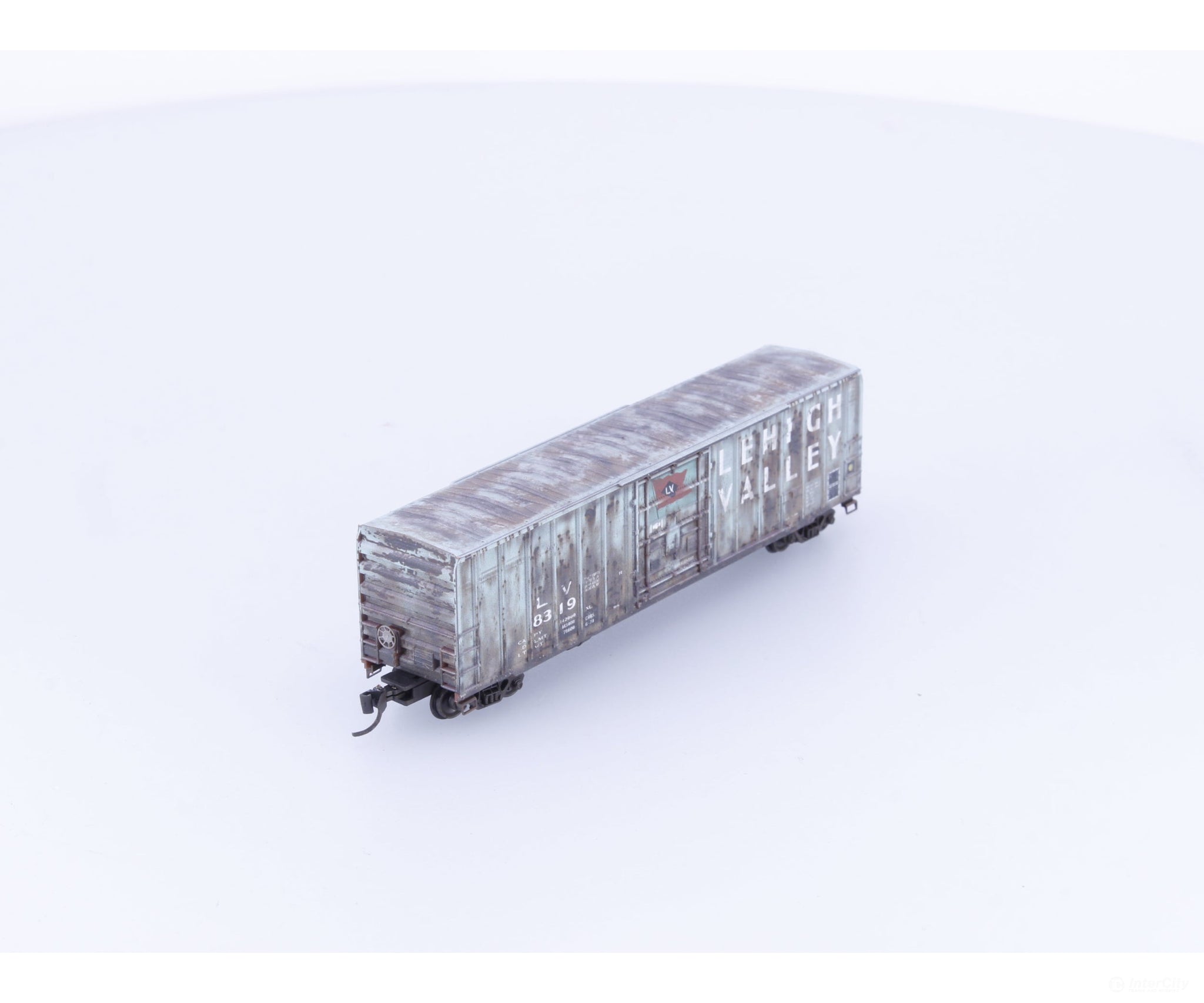 Micro Trains 02744520 N 50’ Rib Side Box Car Plug Door w/o Roofwalk Lehigh Valley Weathered Lehigh Valley (LV) 8319