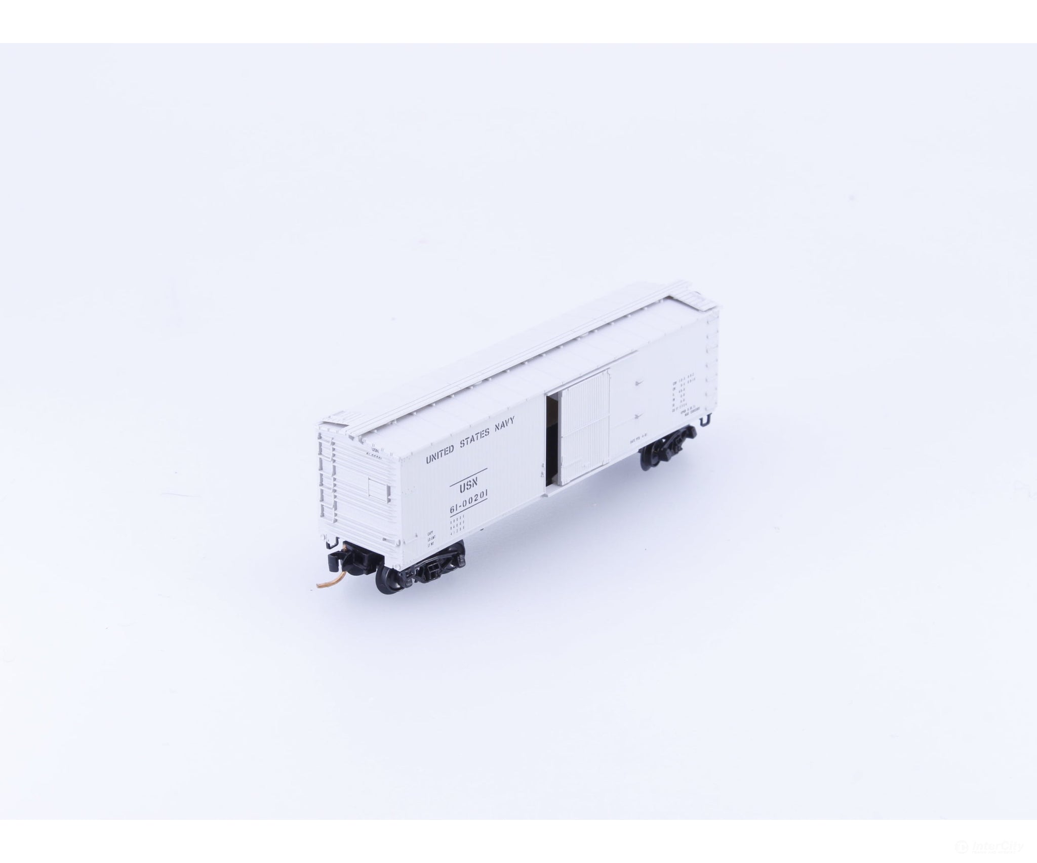 Micro Trains 04200050 N 40’ Double Sheathed Wood Box Car United States Navy (USN) #2 61-00201 - Freight Cars