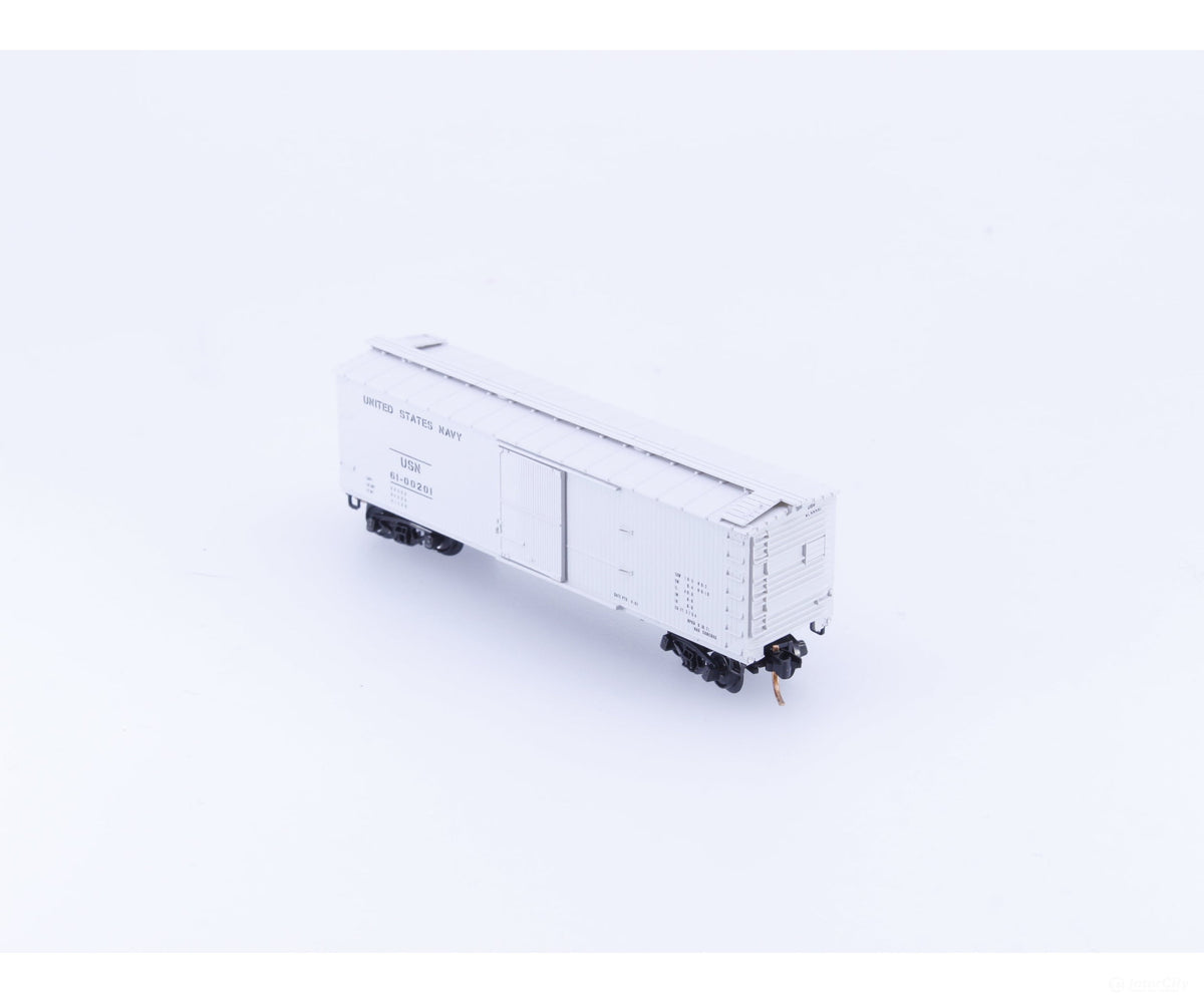 Micro Trains 04200050 N 40’ Double Sheathed Wood Box Car United States Navy (USN) #2 61-00201 - Freight Cars