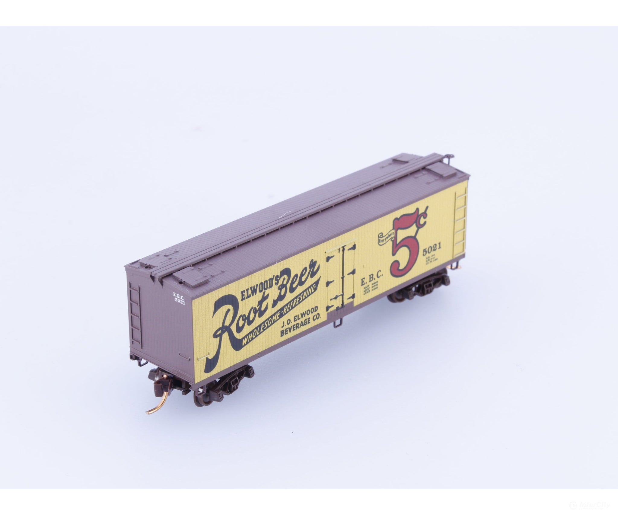 Micro Trains 04900240 N 40’ Double Sheathed Wood Reefer Elwood’s Root Beer (EBC) 5021 Freight Cars