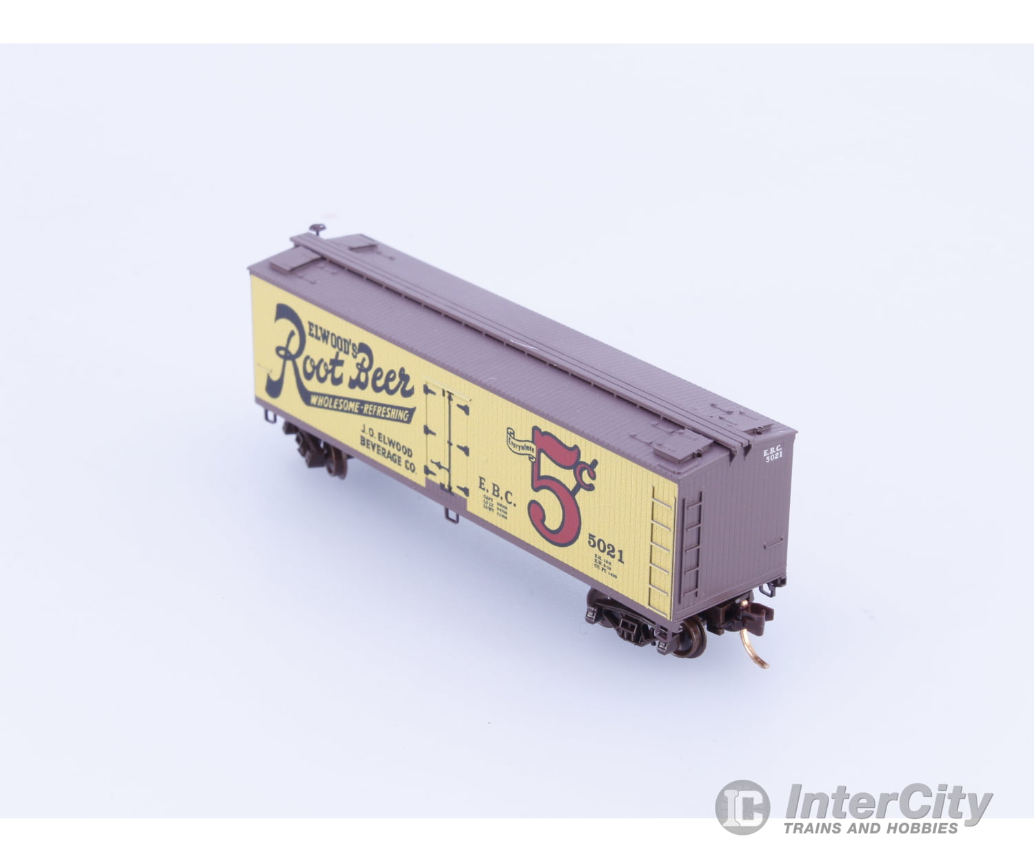 Micro Trains 04900240 N 40’ Double Sheathed Wood Reefer Elwood’s Root Beer (EBC) 5021 Freight Cars