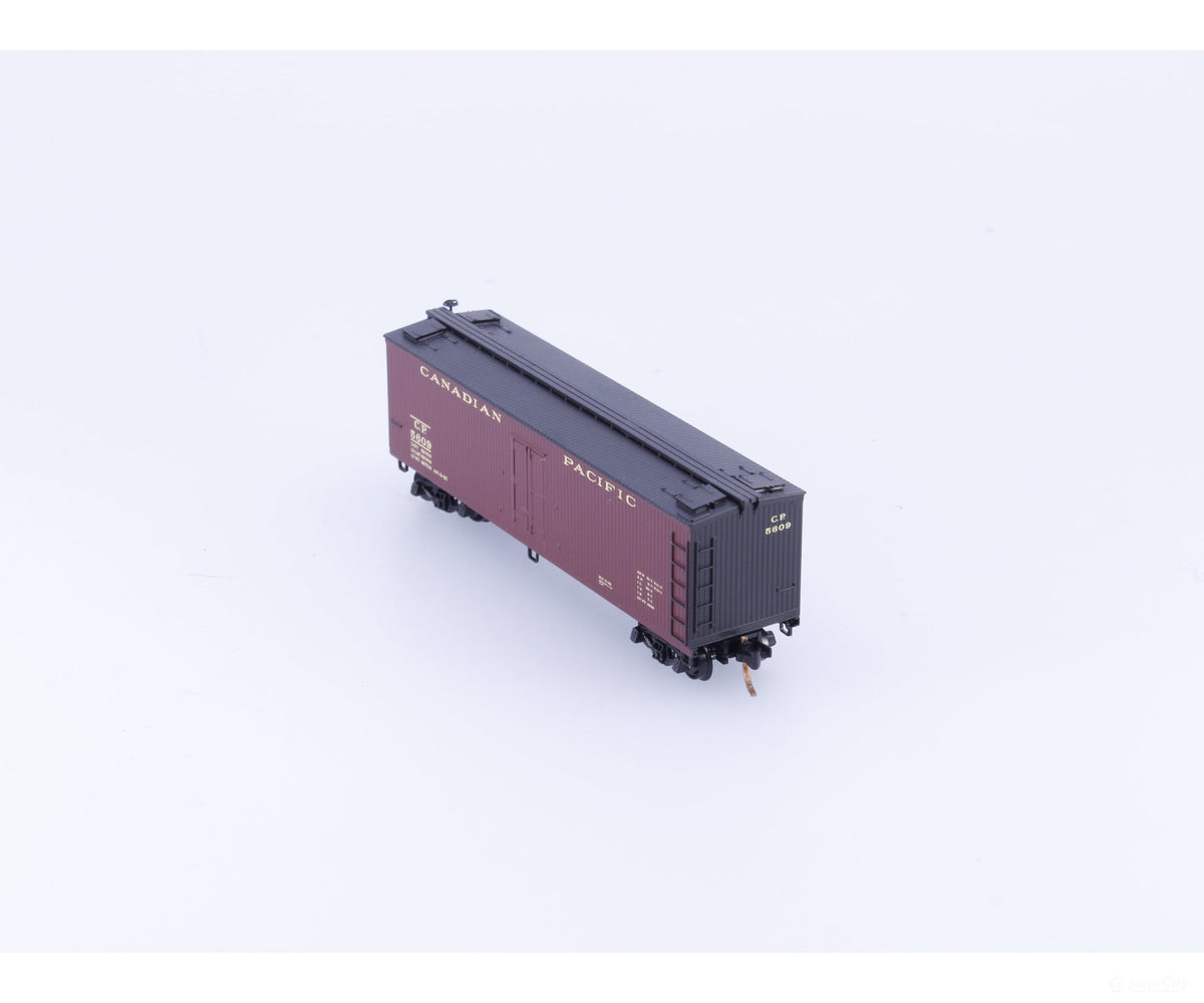 Micro Trains 04900530 N Reefer Ice 40’ Wood Canadian Pacific (CP) 5609 - Freight Cars
