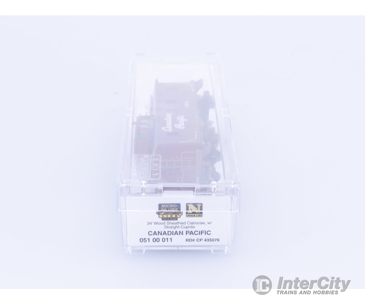 Micro Trains 05100011 N 34’ Wood Sheathed Caboose with Straight Sided Cupola Canadian Pacific (CP) 435076 Freight Cars