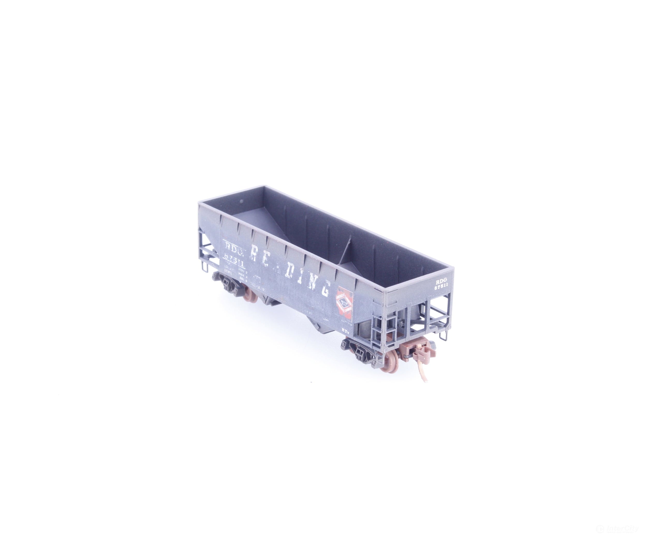 Micro Trains 05544470 N 33’ 2 Bay Offset Side Hopper Factory Weathered Reading (RL) 87511 - Freight Cars
