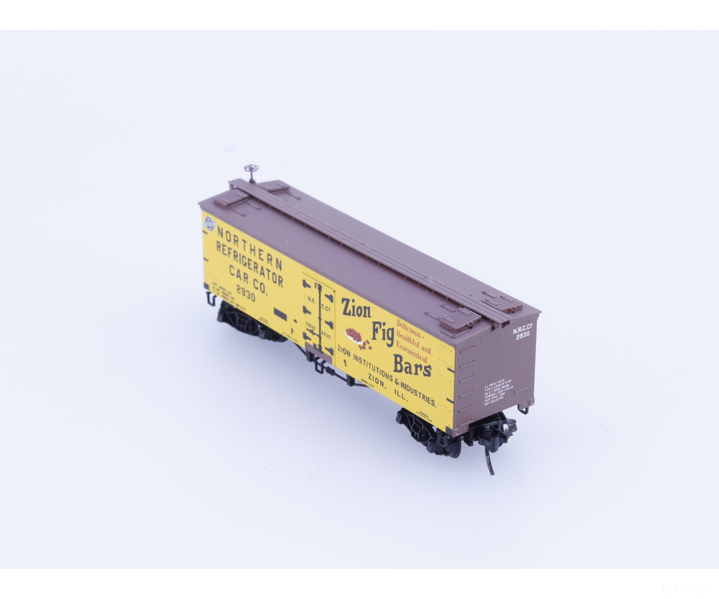 Micro Trains 058 00 490 N 36’ Wood Sheathed Ice Reefer with Truss Rods Zion Institutions (NRCC) 2930 Freight Cars