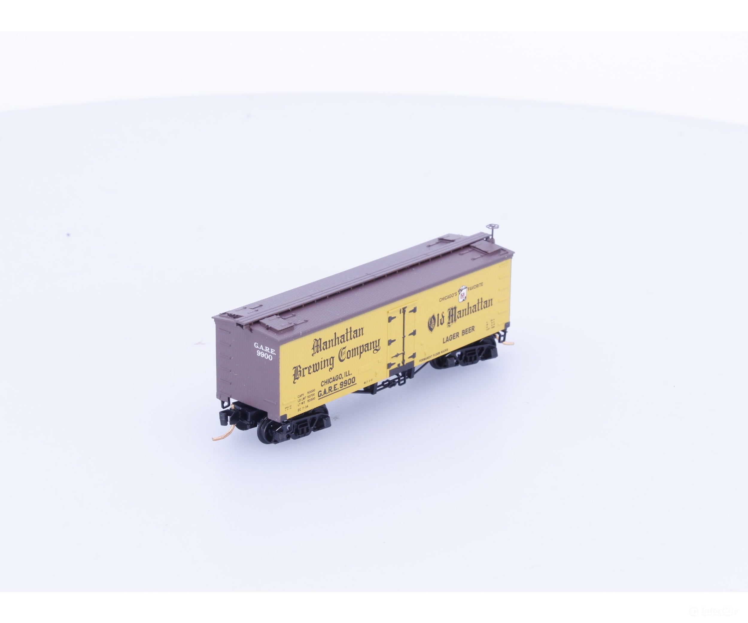 Micro Trains 05800190 N 36’ Wood Sheathed Ice Reefer Manhattan Brewing (GARE) 9900 - Freight Cars