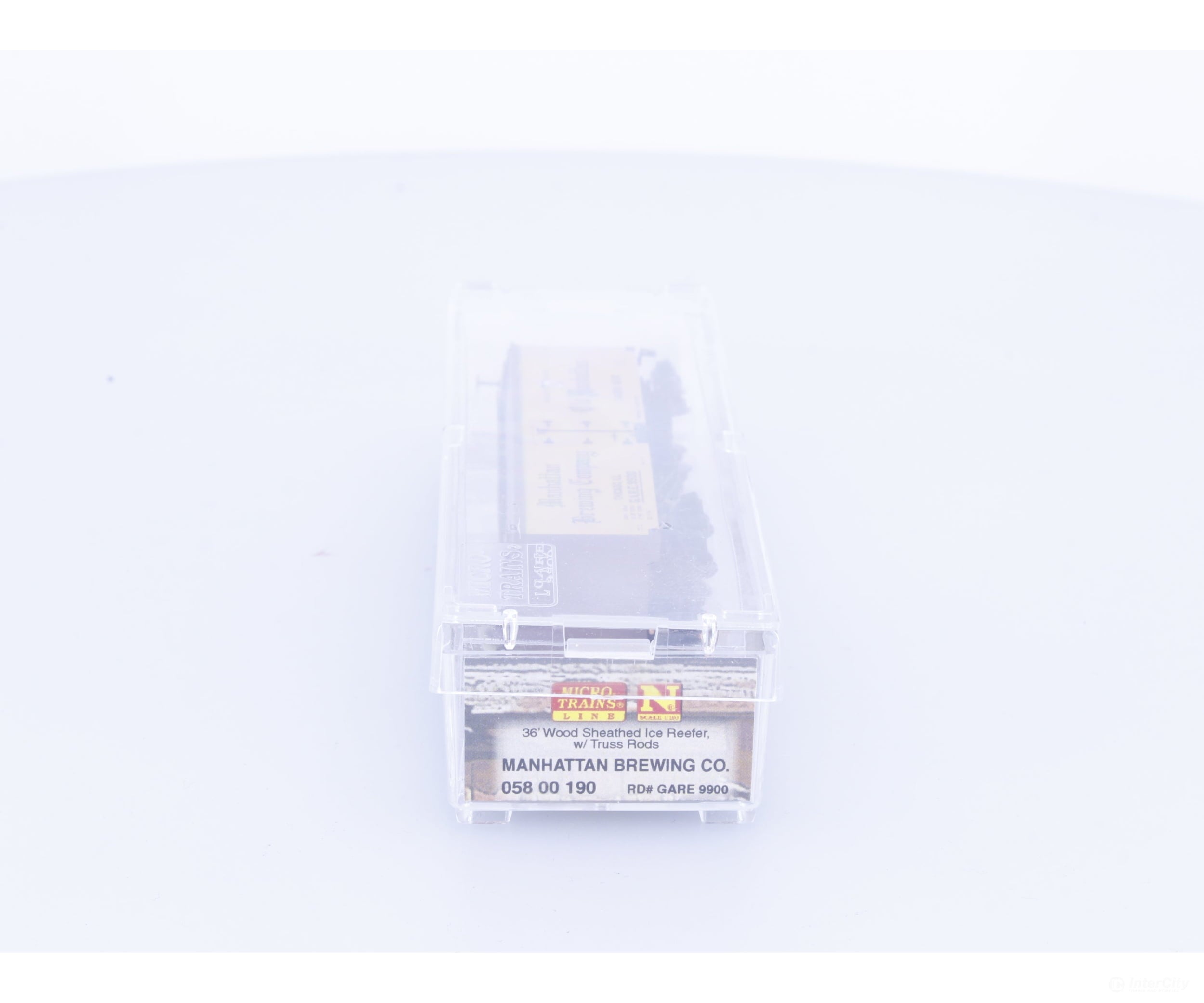 Micro Trains 05800190 N 36’ Wood Sheathed Ice Reefer Manhattan Brewing (GARE) 9900 - Freight Cars