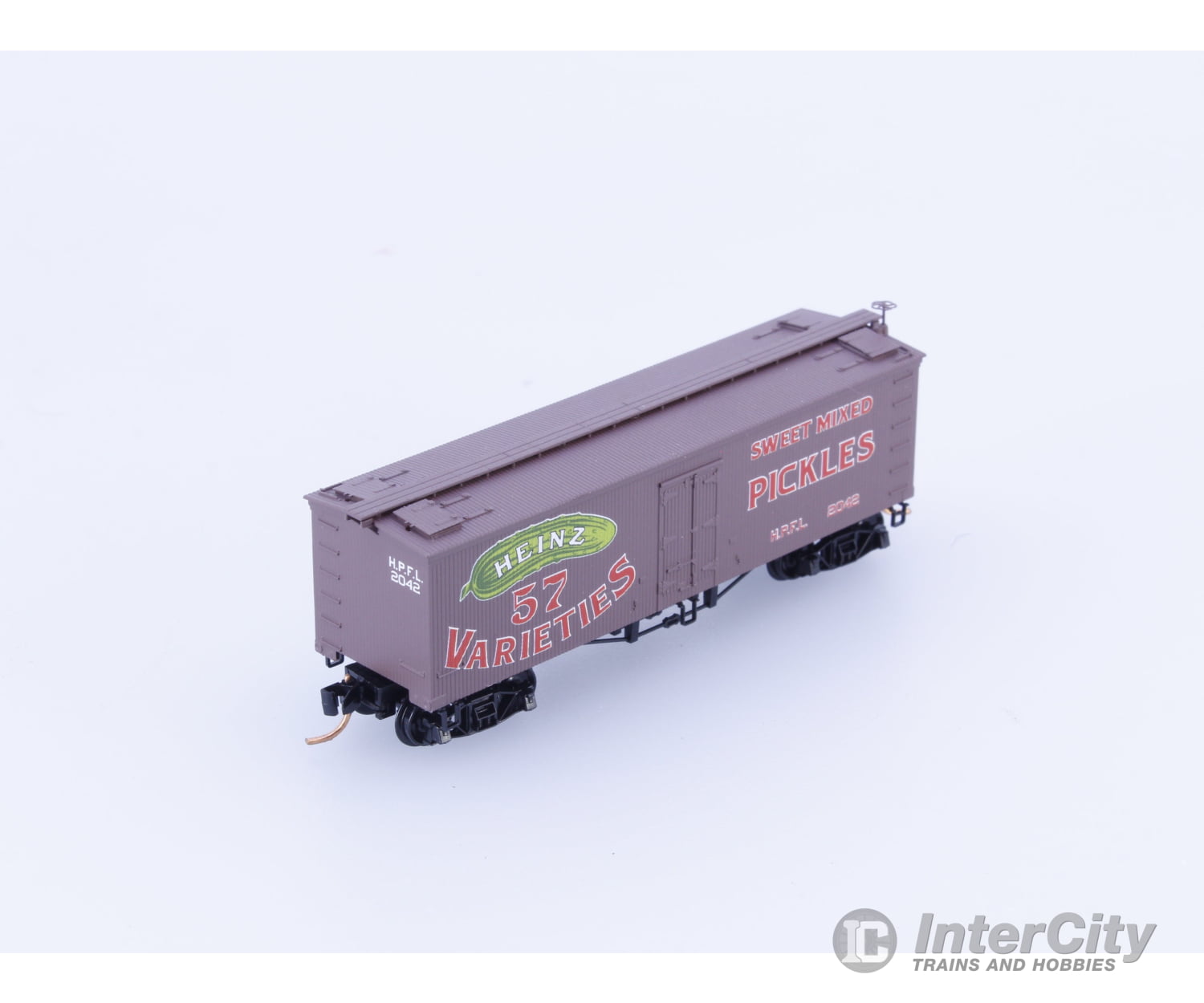 Micro Trains 05800350 N 36’ Wood Sheathed Ice Reefer with Truss Rods Sweet Mixed Pickles Heinz (HPFL) 2042 Freight Cars
