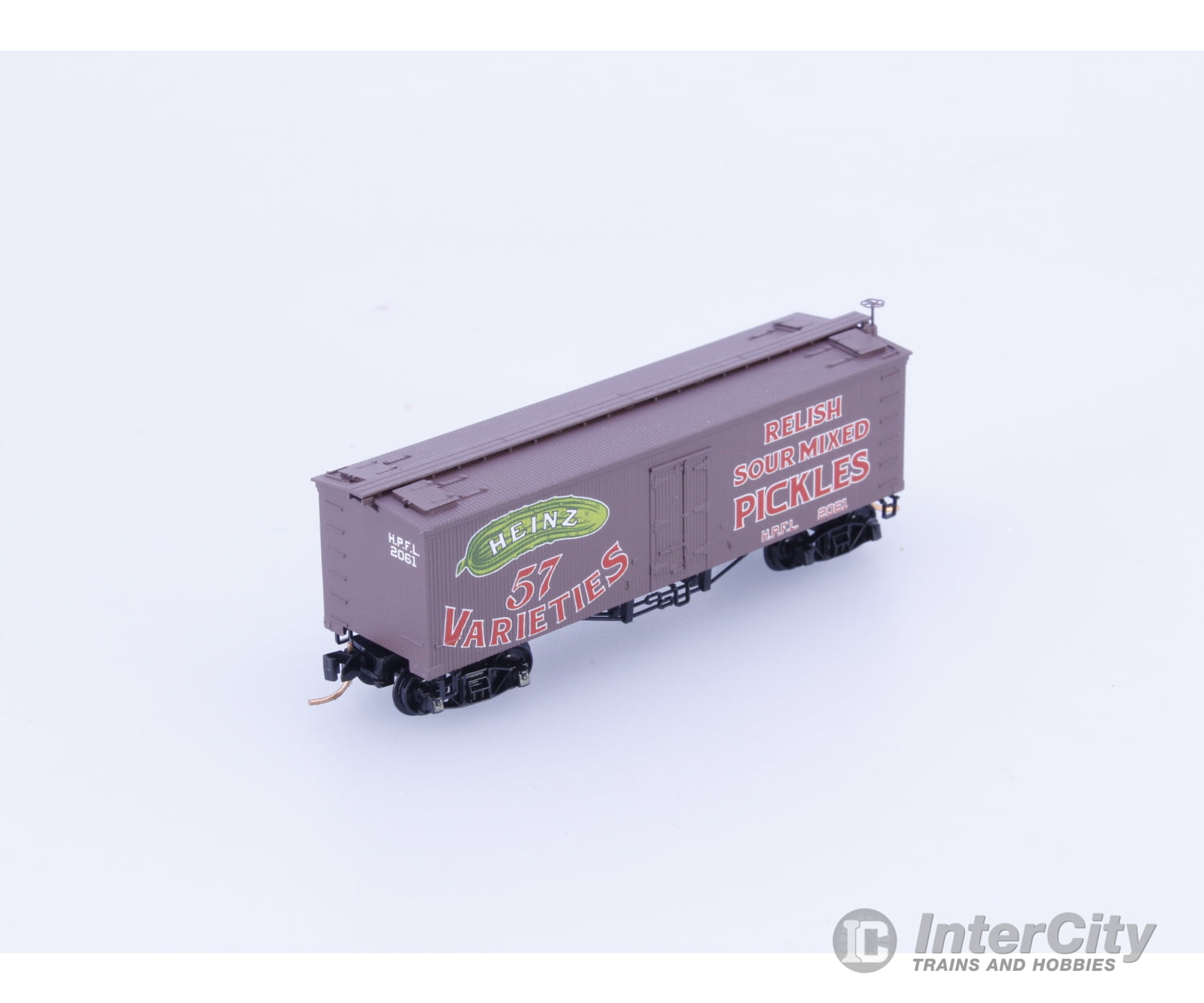 Micro Trains 05800360 N 36’ Wood Sheathed Ice Reefer with Truss Rods Relish Sour Mixed Pickles (HPFL) 2061 Freight Cars