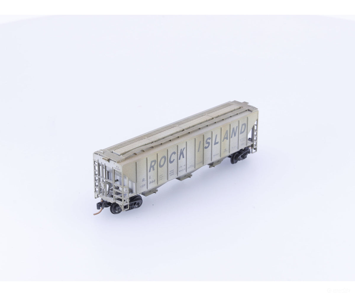 Micro Trains 09651030 N Weathered 3 Bay PS-2 Covered Hopper (RI) Chicago Rock Island and Pacific (ROCK) 131500