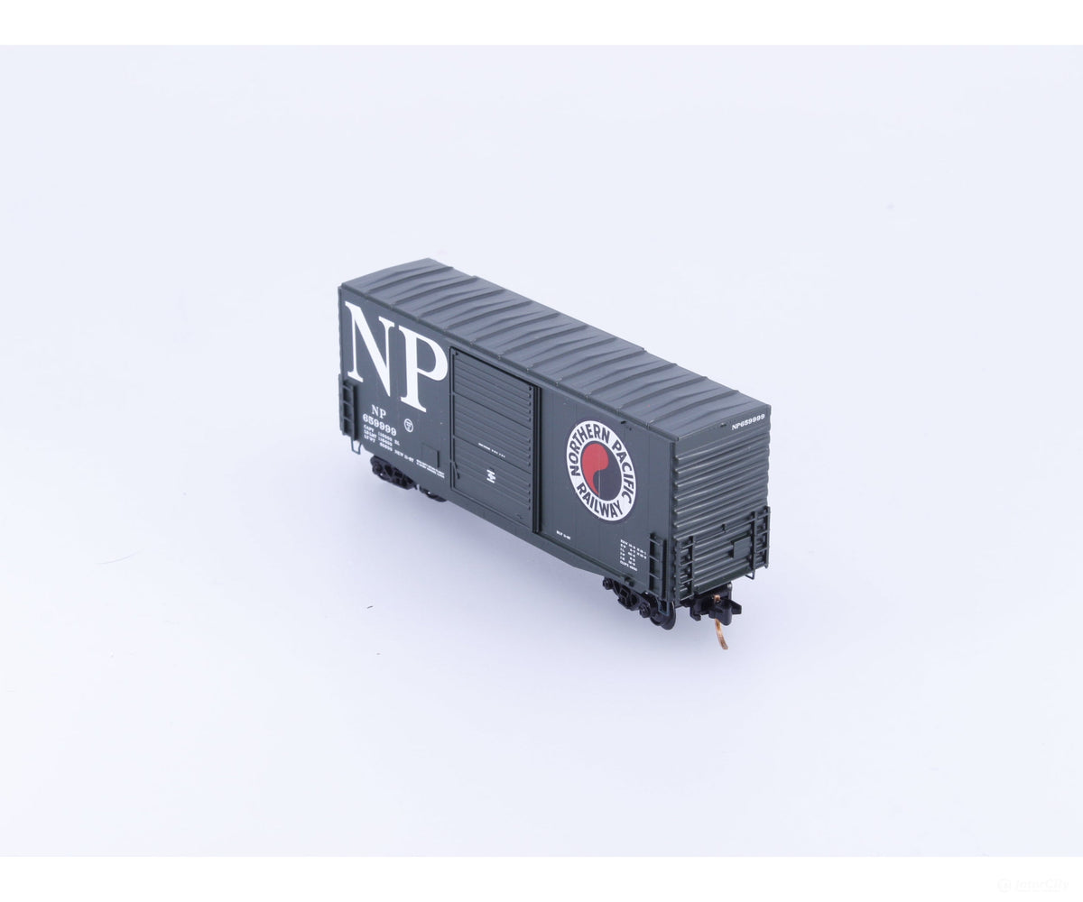 Micro Trains 10100010 N 40’ Single Door Hi-Cube Box Car Northern Pacific (NP) 659999 - Freight Cars