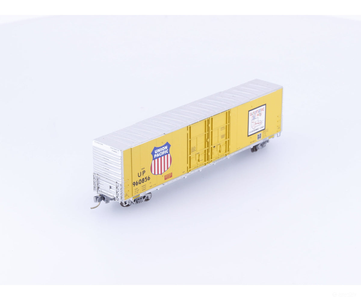 Micro Trains 102020 N 60’ Double Plug Door Boxcar Union Pacific (UP) 960856 - Freight Cars