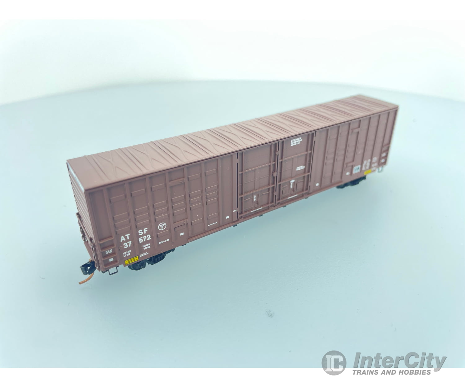 Micro Trains 103050 N 60’ Box Car Excess Height Double Plug Doors Waffle Side At&Sf Atchison