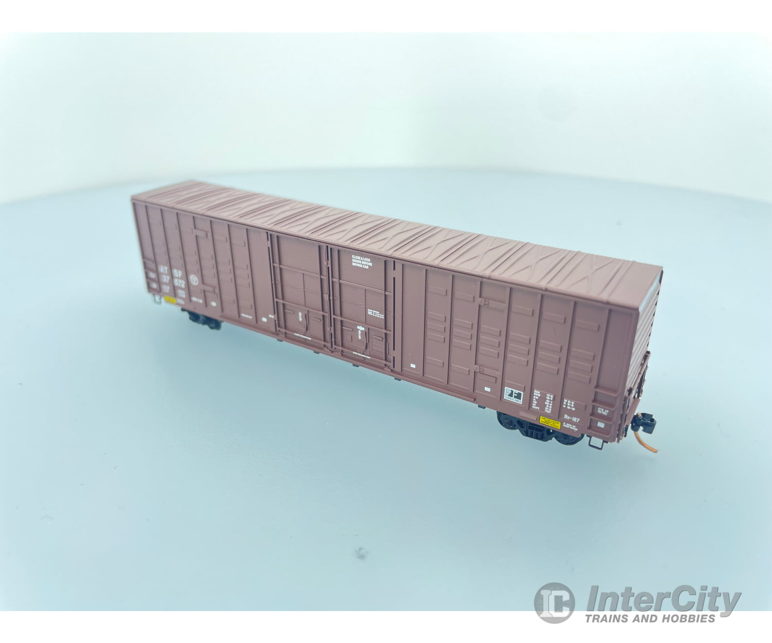 Micro Trains 103050 N 60’ Box Car Excess Height Double Plug Doors Waffle Side At&Sf Atchison