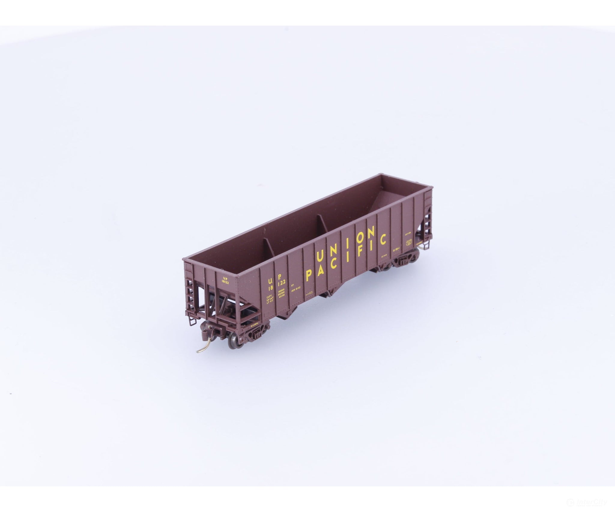 Micro Trains 108100 N 3 Bay Hopper 100 ton Rib Sides No Load Union Pacific (UP) 18122 (#7) - Freight Cars