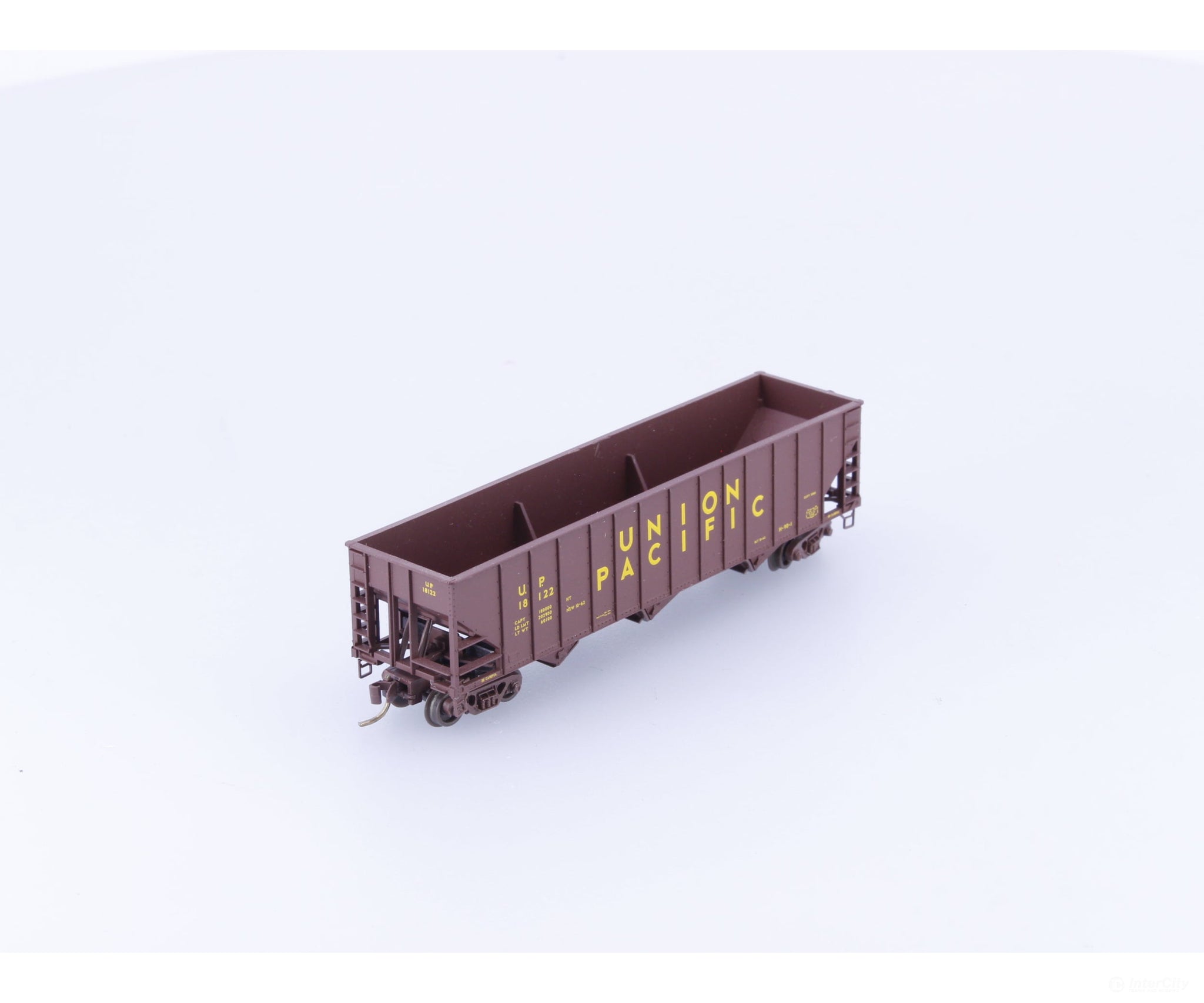 Micro Trains 108100 N 3 Bay Hopper 100 ton Rib Sides No Load Union Pacific (UP) 18122 (#3) - Freight Cars