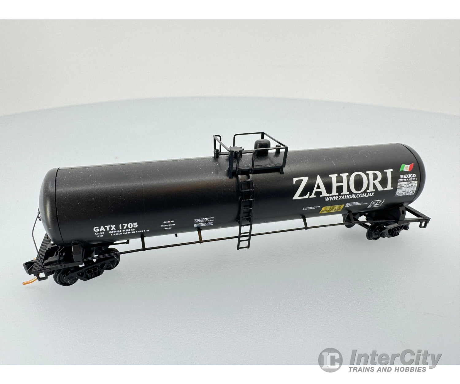 Micro Trains 110 00 150 N 56’ General Service Tank Car Gatx Corporation (Gatx) 1706 Freight Cars