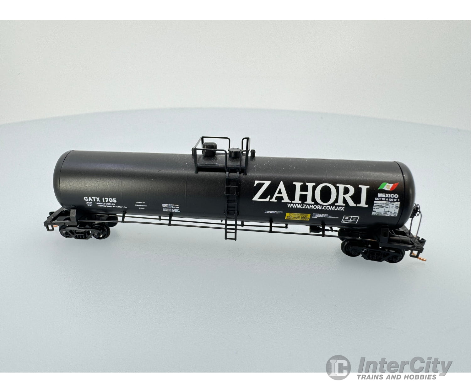 Micro Trains 110 00 150 N 56’ General Service Tank Car Gatx Corporation (Gatx) 1706 Freight Cars