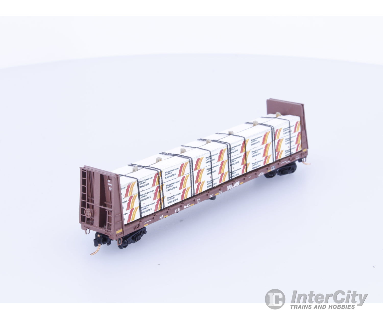 Micro Trains 118045 N Bulkhead Flatcar with Lumber Load Norfolk Southern (NS) 118045 Freight Cars