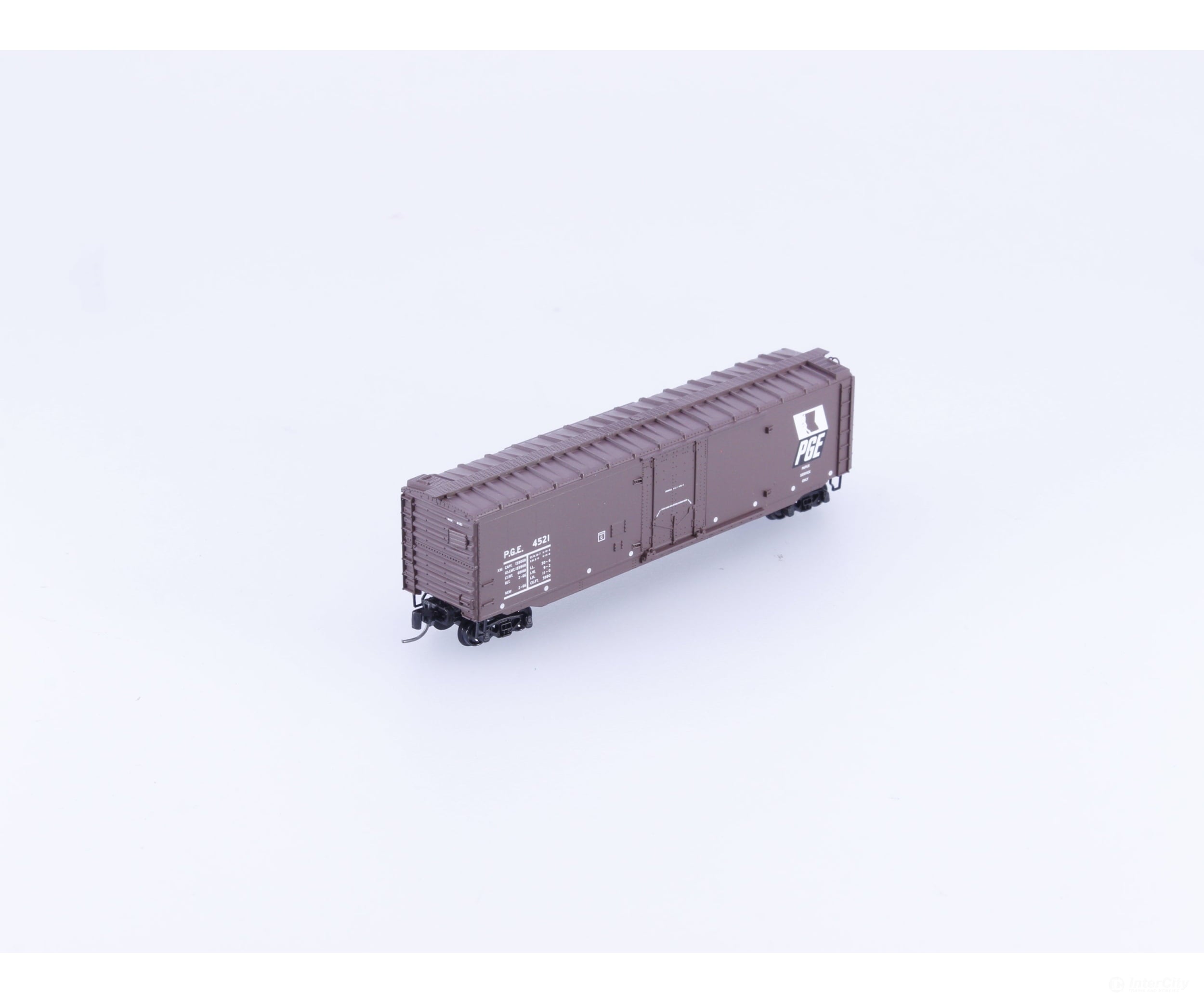 Micro Trains 13627-2 Z 50’ Standard Box Car Plug Door Pacific Great Eastern (PGE) 4521 - Freight Cars