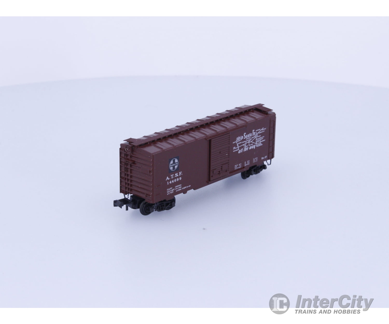 Micro Trains 20031 N 40’ Standard Box Car Single Door Atchison Topeka and Santa Fe (ATSF) 144699 Freight Cars