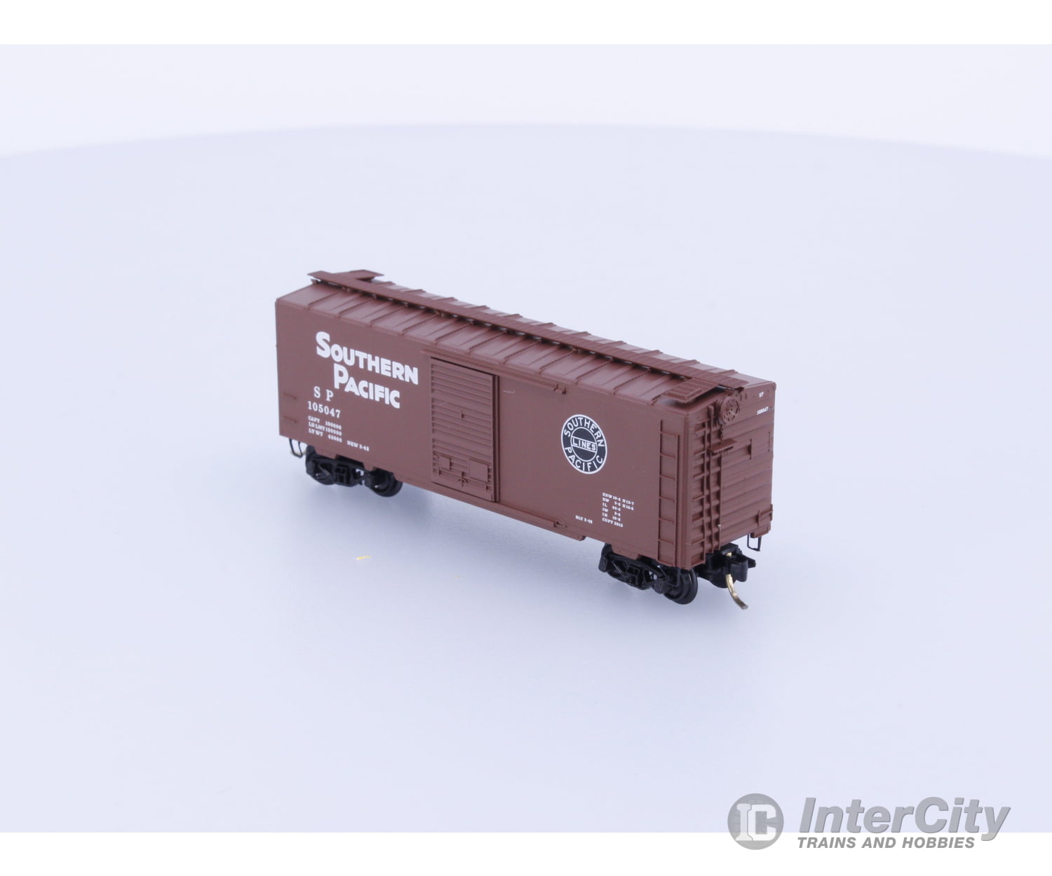 Micro Trains 20080 N 40’ Standard Box Car Single Door Southern Pacific (SP) 105047 (#2) Freight Cars
