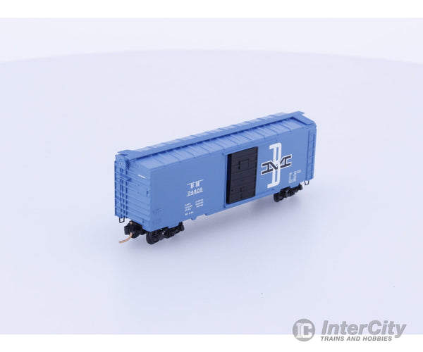 Micro Trains 20140 N 40’ Standard Box Car Single Door Boston and Maine (BM) 74409 Freight Cars