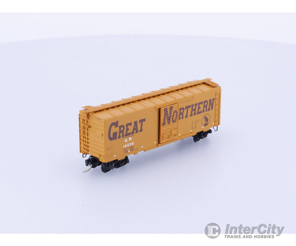 Micro Trains 20166 N 40’ Standard Box Car Single Door Great Northern (GN) 19038 (#4) Freight Cars