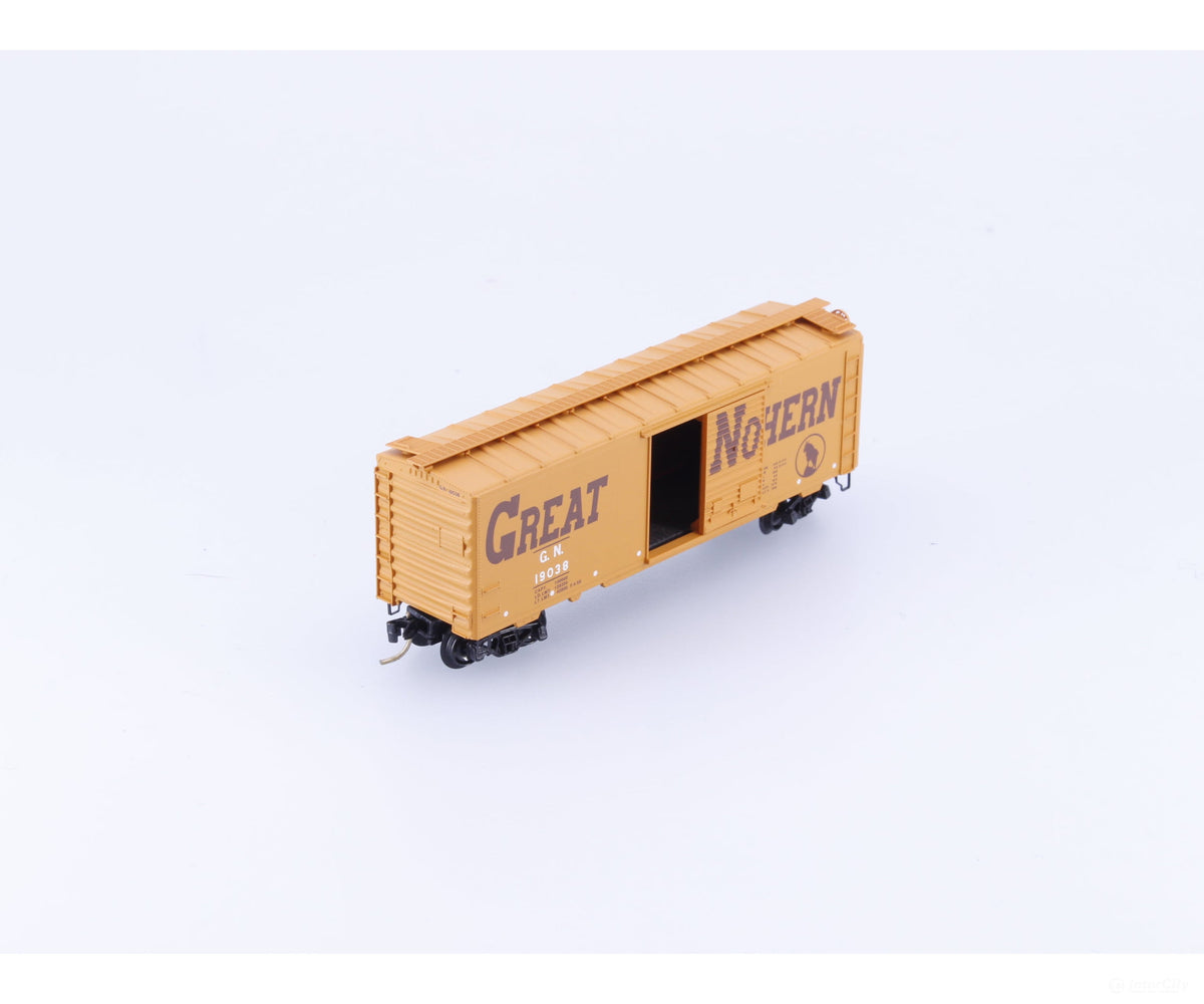 Micro Trains 20166 N Boxcar 40’ PS-1 Great Northern (GN) 19038 - Freight Cars