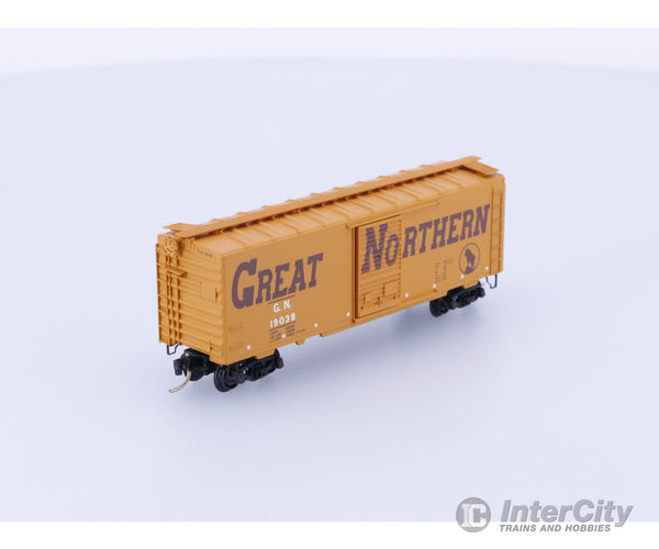 Micro Trains 20166 N Boxcar 40’ PS-1 Great Northern (GN) 19038 Freight Cars