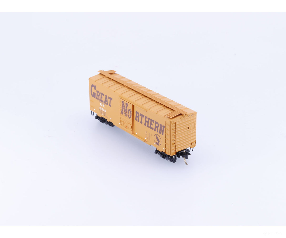 Micro Trains 20166 N Boxcar 40’ PS-1 Great Northern (GN) 19038 - Freight Cars