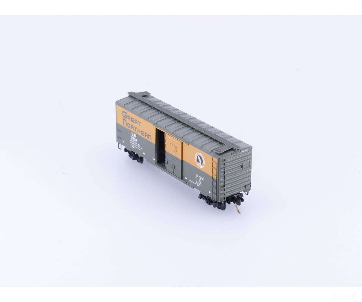Micro Trains 20226 N 40’ Standard Box Car Single Door Great Northern (GN) 2533 - Freight Cars