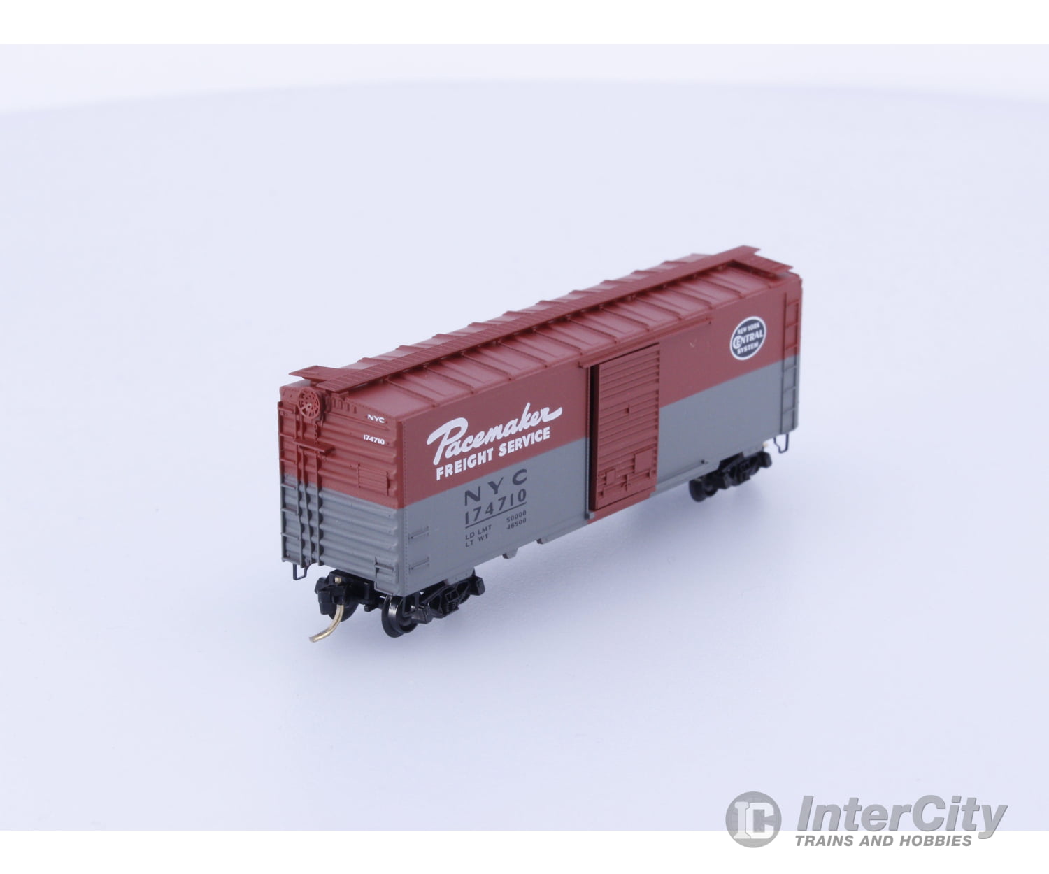 Micro Trains 20240 N 40’ Standard Box Car Plug Door New York Central (NYC) 174710 Freight Cars