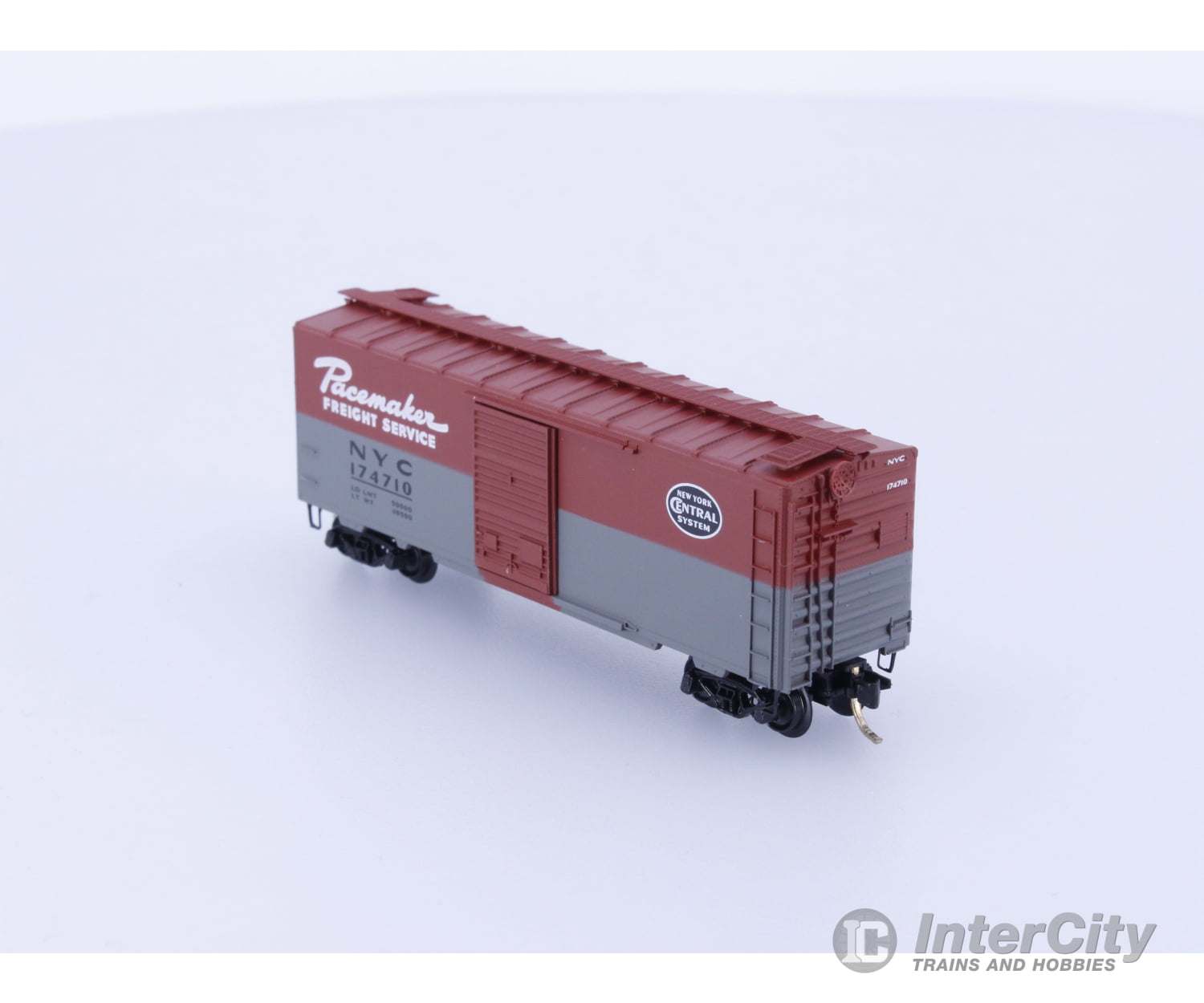 Micro Trains 20240 N 40’ Standard Box Car Plug Door New York Central (NYC) 174710 Freight Cars