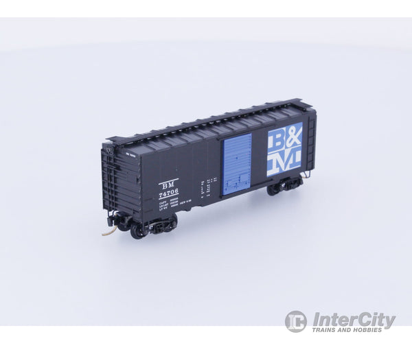 Micro Trains 20400 N 40’ Standard Box Car Single Door Boston and Maine (BM) 74706 Freight Cars