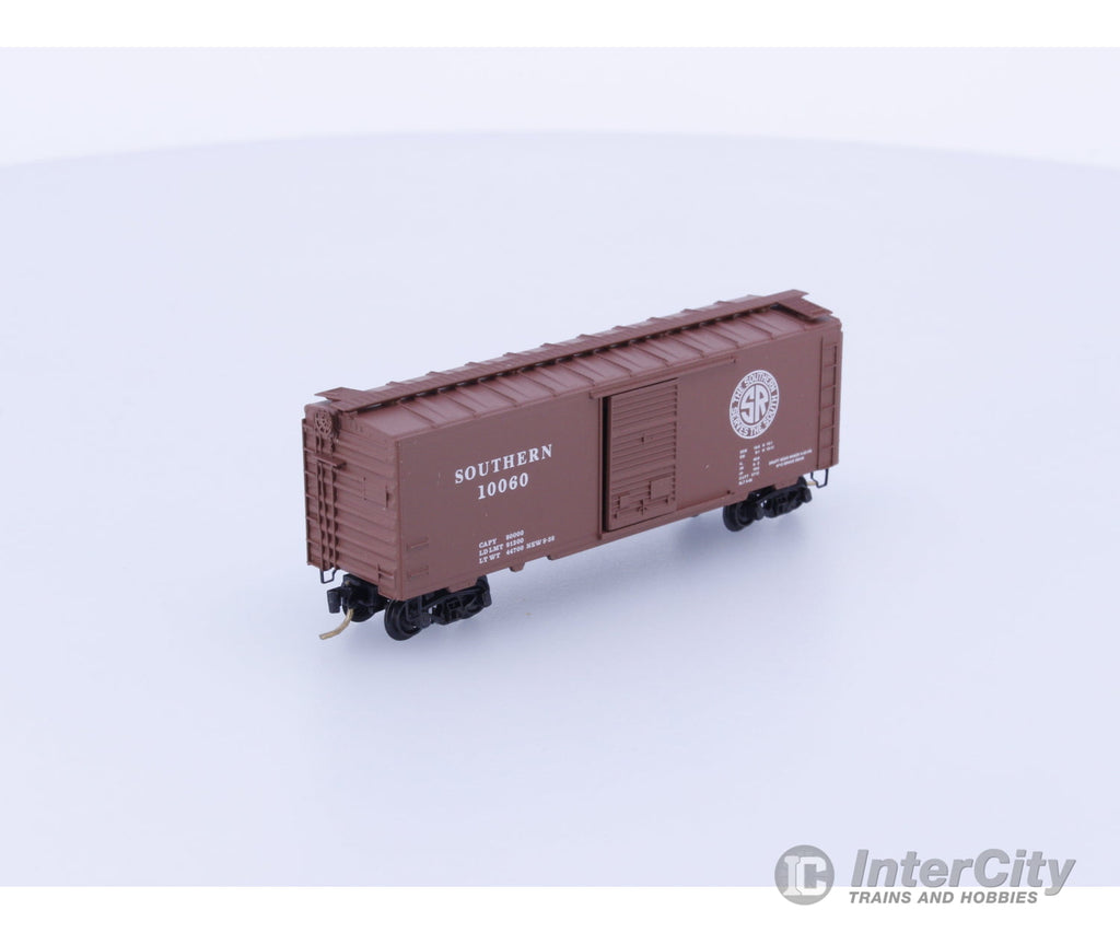 Micro Trains 20530 N 40’ Standard Box Car Single Door Southern Railway (SOU) 10060 Freight Cars